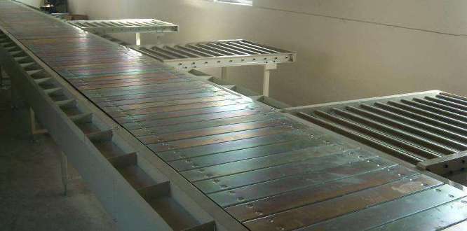 鍍鋅鏈板輸送機(jī)