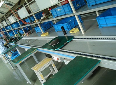 帶感應(yīng)的輕型皮帶輸送機(jī).jpg 帶感應(yīng)的輕型皮帶輸送機(jī).jpg