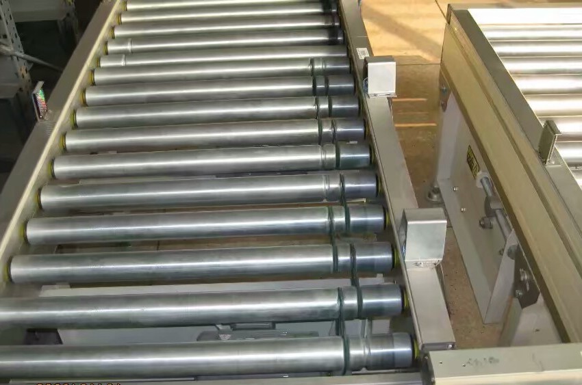 1677651280531596.jpg lkij滾筒輸送機(jī).jpg