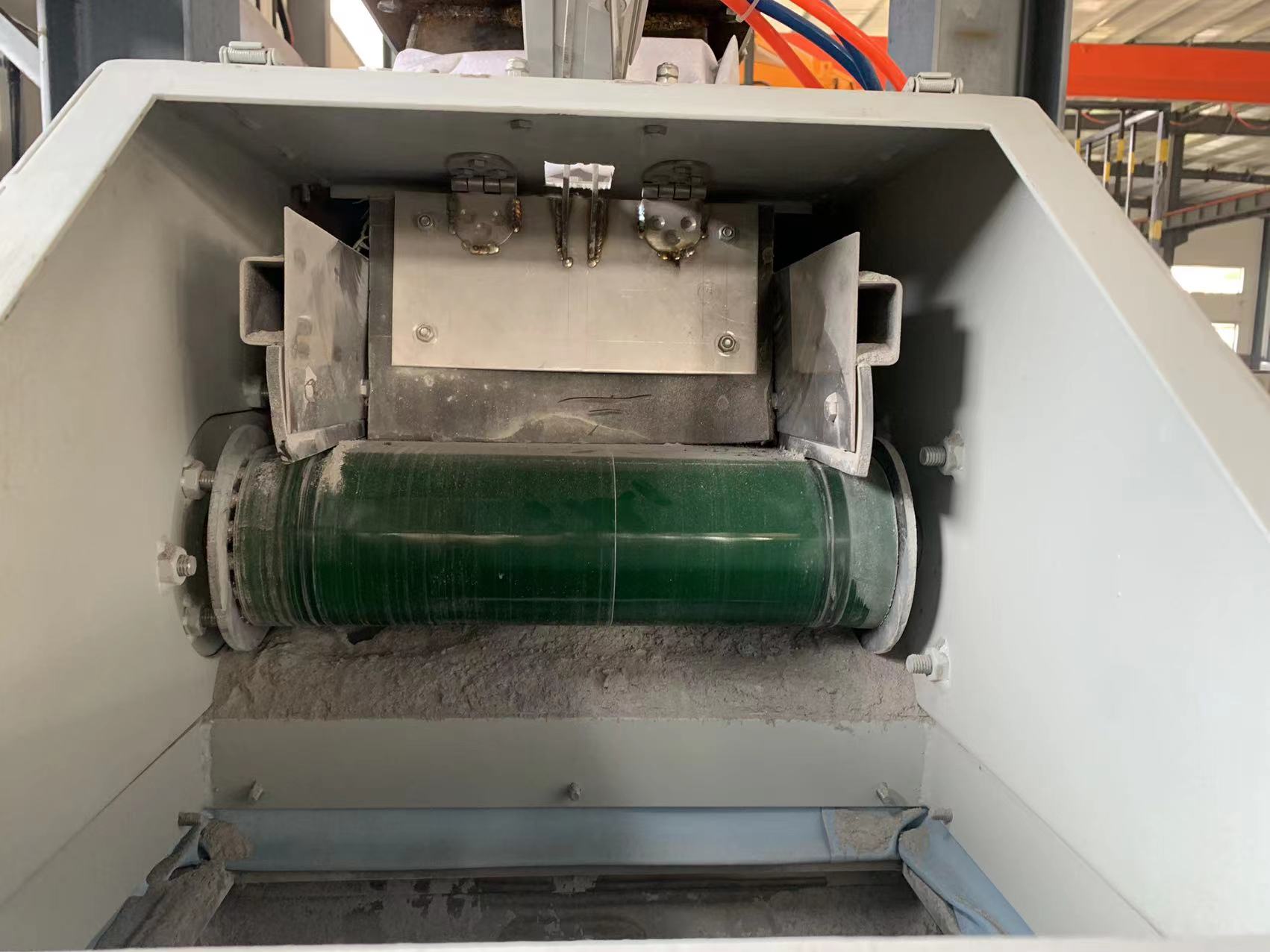 淄博皮帶輸送機,青島樂途行工業設備有限公司.jpg 淄博皮帶輸送機,青島樂途行工業設備有限公司.jpg